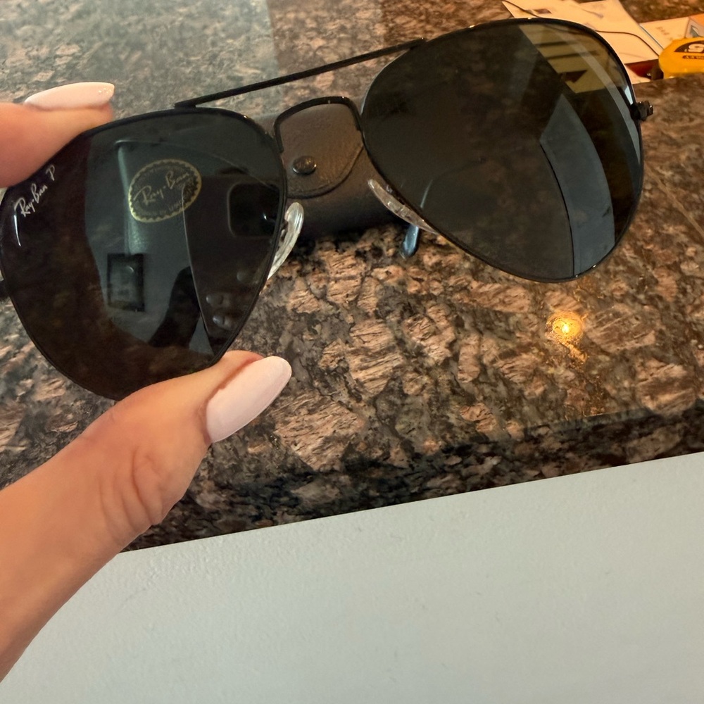 Ray-Ban Classic Black Polarized Aviator Sunglasses - Picture 8 of 9